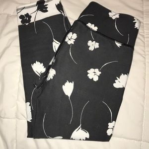Black Flower Leggings